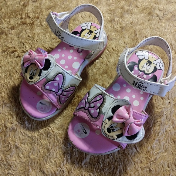 minnie mouse light up sandals